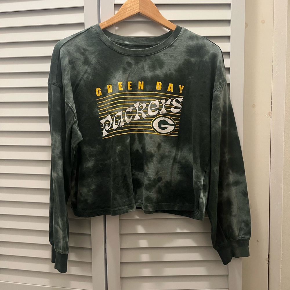 Erin Andrews Green Bay Packers Cropped Long Sleeve Shirt